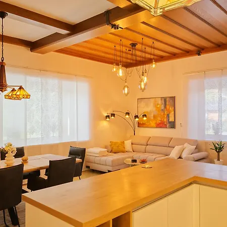 Lauras - Ihre Wohlfuehloase In Der Suedweststeiermark Mit Garten, Pool, Biotop & Weinbar Appartement Eibiswald