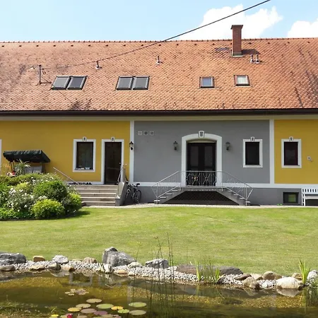 Apartment Lauras - Radfahren, Wandern, Garten, Pool & Wein Suedsteiermark