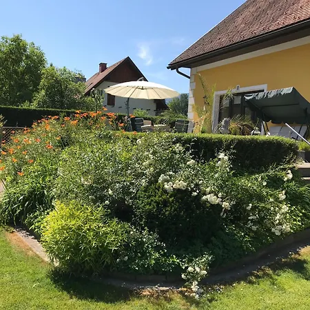 Lauras - Radfahren, Wandern, Garten, Pool & Wein Suedsteiermark