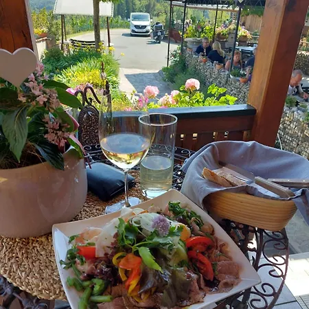Appartement Lauras - Ihre Wohlfuehloase In Der Suedweststeiermark Mit Garten, Pool, Biotop & Weinbar