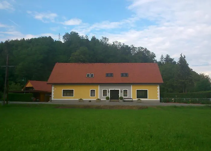 شقة Lauras - Ihr Wohlfuehlort In Der Suedsteiermark *