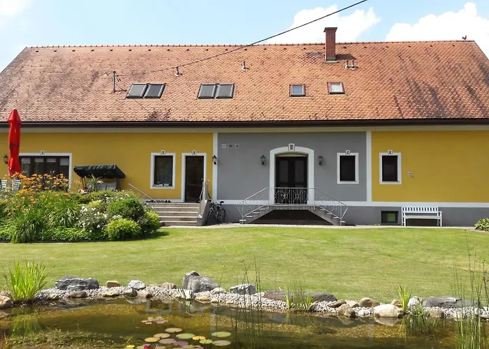 شقة Lauras - Ihr Wohlfuehlort In Der Suedsteiermark